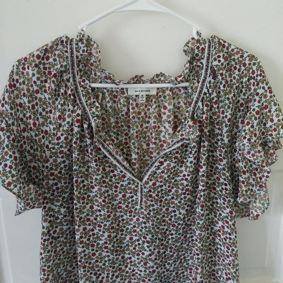 Floral Ruffle Collar Blouse - Picture 6 of 9